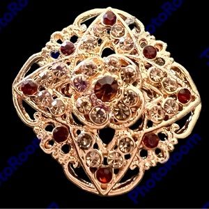 BURGUNDY COLORED RHINESTONES GOLD TONE PIN BROOCH